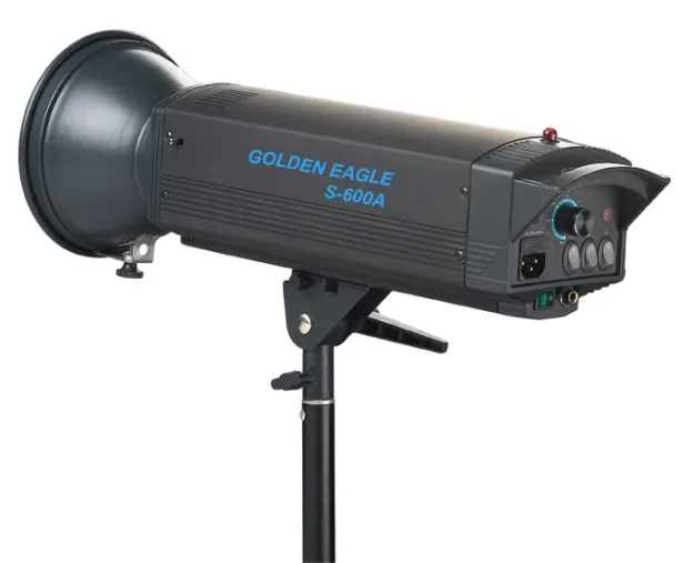  -Studio Flash::: Golden Eagle S-600A 1 s_600a